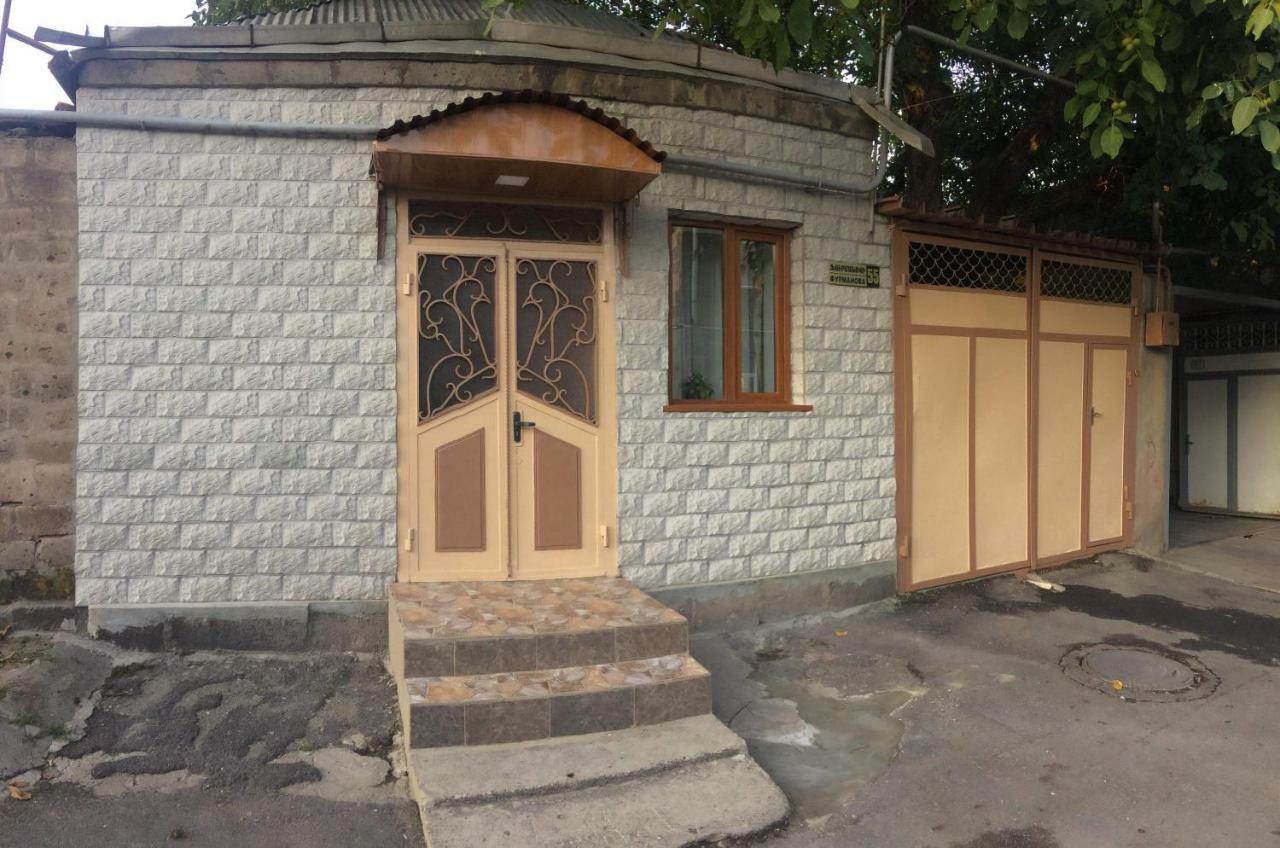 Посуточный Гостевой Дом Gjumri Exterior foto